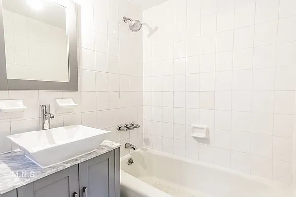 Rented by MNS | media 17