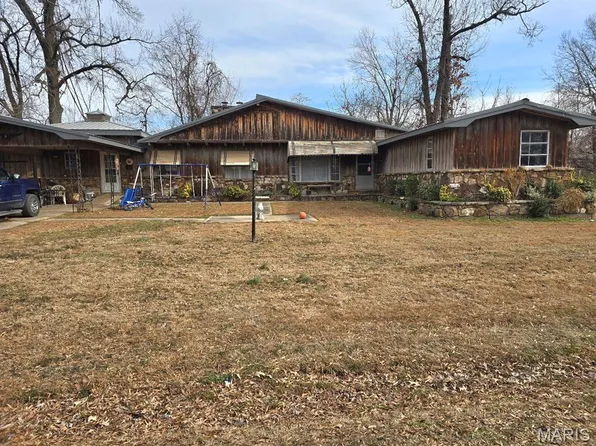 1008 N Mulberry St, Dexter, MO 63841