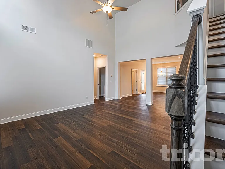 317 Oxbow St — Photo 2