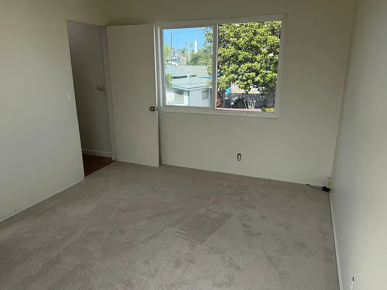 857 1/4 Missouri St — Photo 14