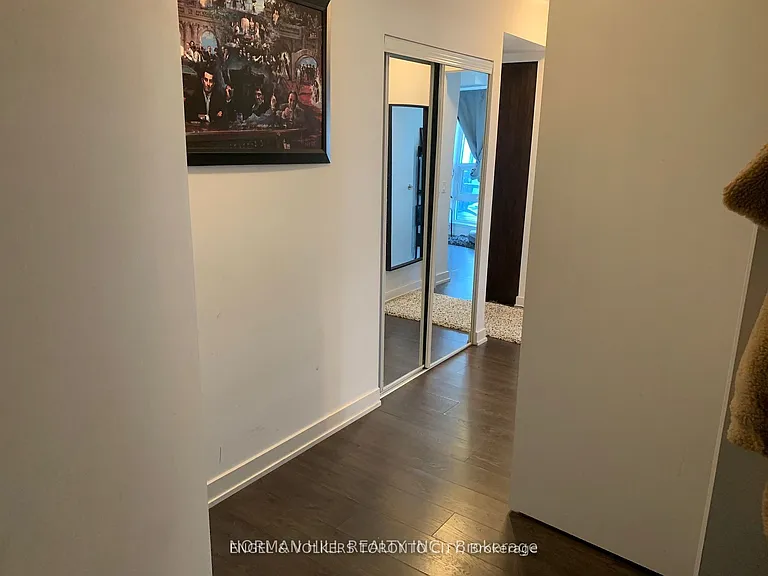 2220 Lake Shore Blvd W #302 — Photo 4