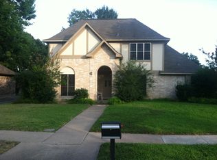 614 Rolling Mill Dr, Sugar Land, TX 77498