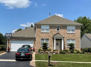 206 Brompton Ct, Oswego, IL 60543