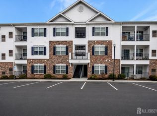 715 Stiller Ln, Monroe Township, NJ 08831