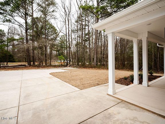 5th image of 338 Monroe Road