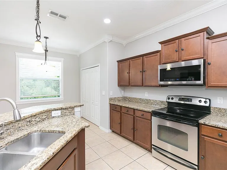 515 Vista Ridge Dr — Photo 12