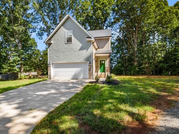 2410 Cedar Ln, Kernersville, NC 27284