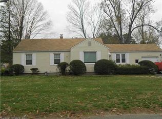 74 Mohawk Dr, Springfield, MA 01129