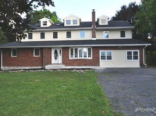 7386 Alburtis Rd, Macungie, PA 18062