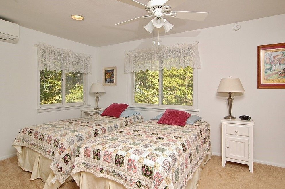 ANOTHER UPSTAIRS BEDROOM