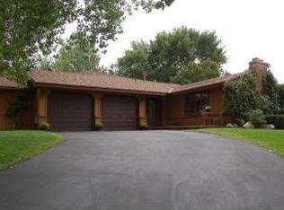 13641 Vincent Cir, Burnsville, MN 55337
