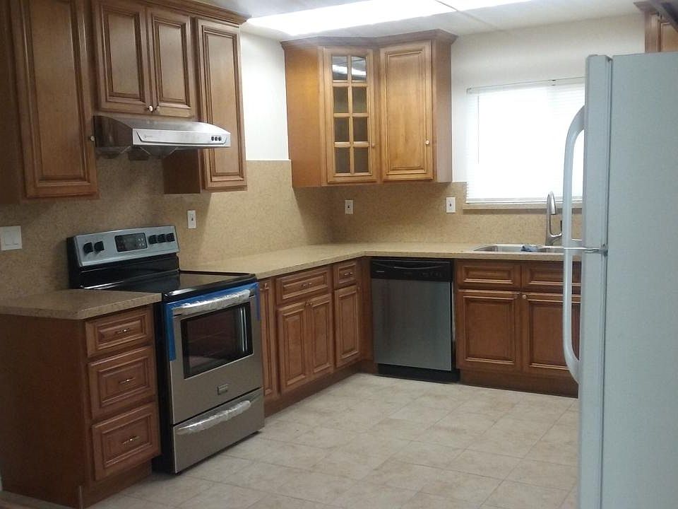1st image of 2890 Summerheights Dr