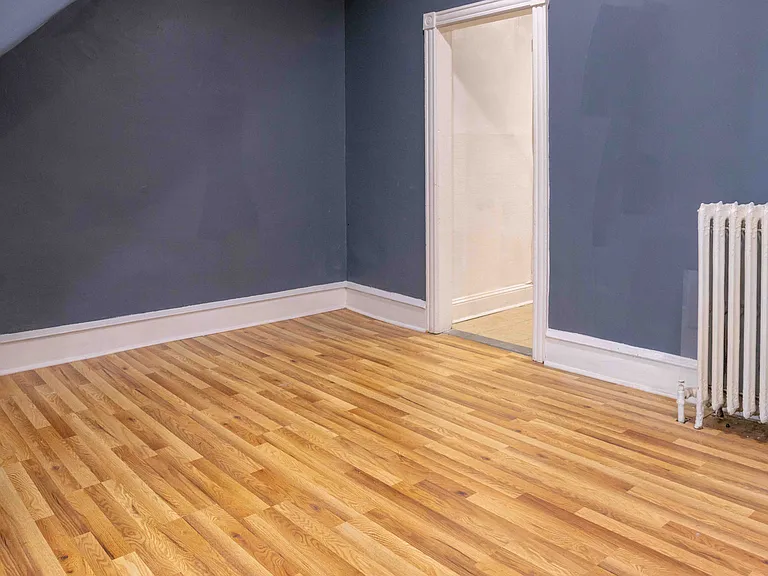 5809 Delancey St — Photo 9
