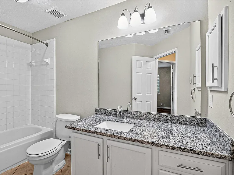 2902 Burgess Hill Ct — Photo 30