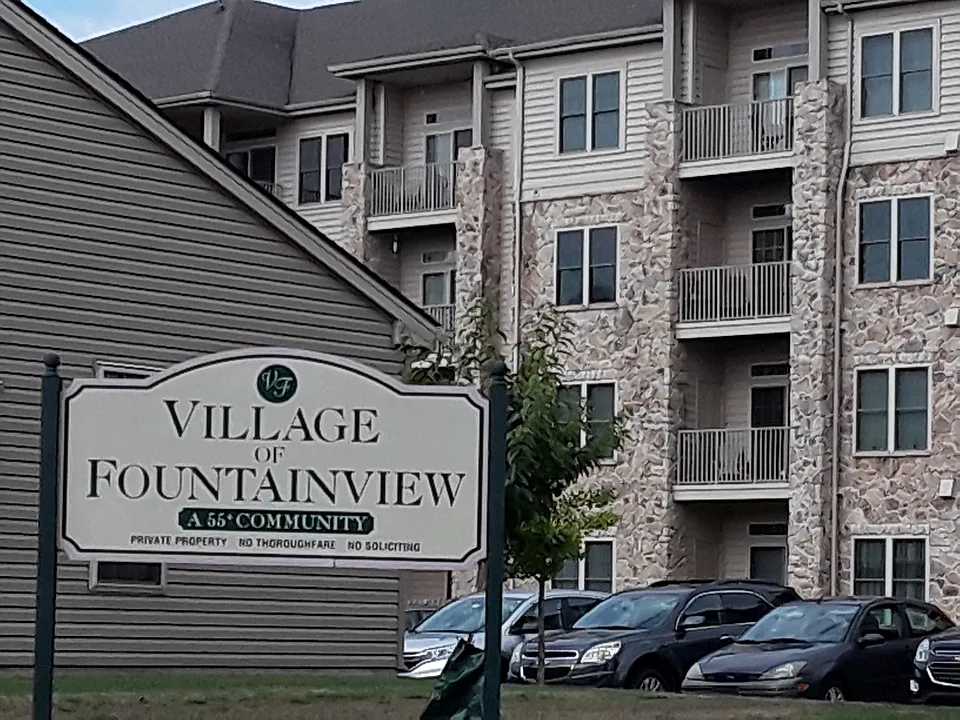 3000 Fountainview Cir #310