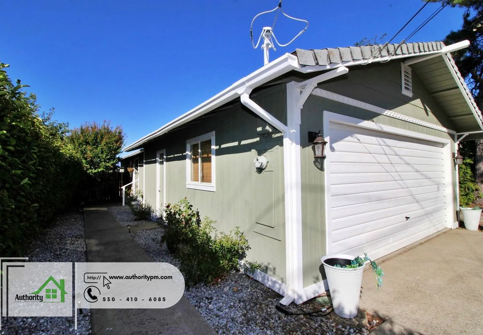 2 bed, 1.0 bath, 894 sqft, $1,650 — Photo 3