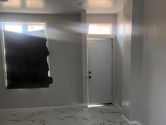 2nd image of 1326 W Rush St