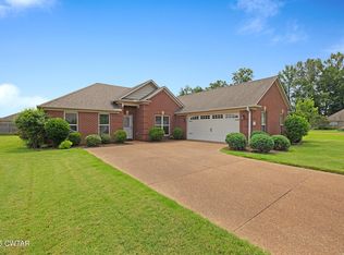 24 Hawk Meadow Cv, Jackson, TN 38305