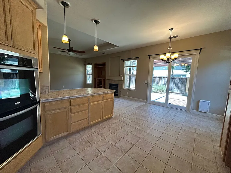 685 Stetson Dr — Photo 16