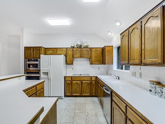 5th image of 7402 Teak Cv