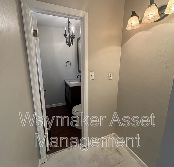 3495 Montebello Dr W — Photo 9