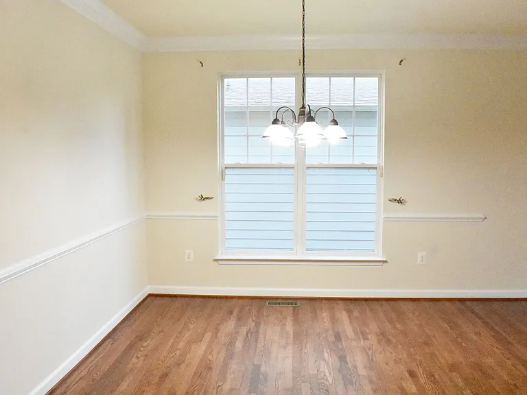 1310 Walker Dr — Photo 10