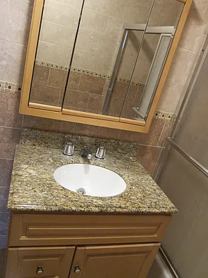 Rented by Realty 2000 Corp | media 17