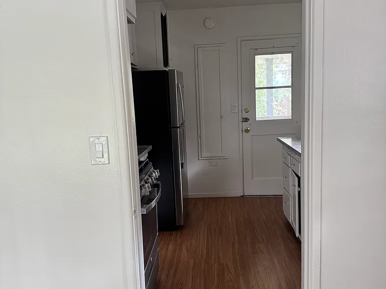 1718 Raymond Hill Rd #4 — Photo 8