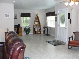 5th image of 2400 Santa Cruz Dr