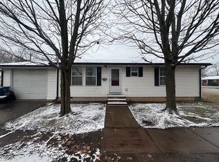 101 N Elizabeth St #1, Carterville, MO 64835