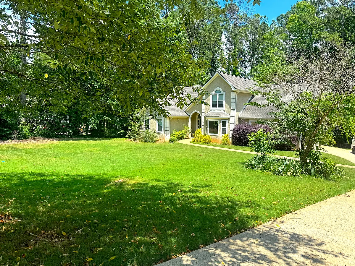 Building Photo - 45 Spring Forest Ct