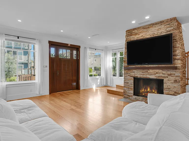 44 Sunset Ave #1 — Photo 9