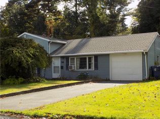 24 Woodside Ln, Plainville, CT 06062