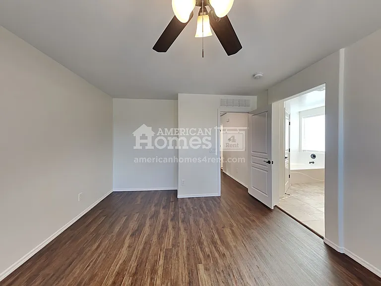 17238 W Maui Ln — Photo 13
