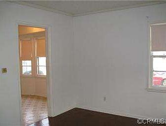 2nd image of 921 Centinela Ave