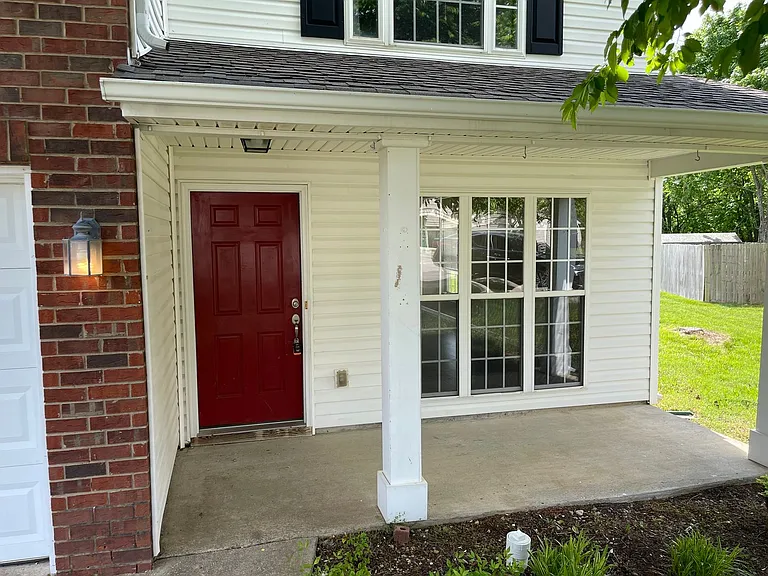 2009 McCrory Pl — Photo 2