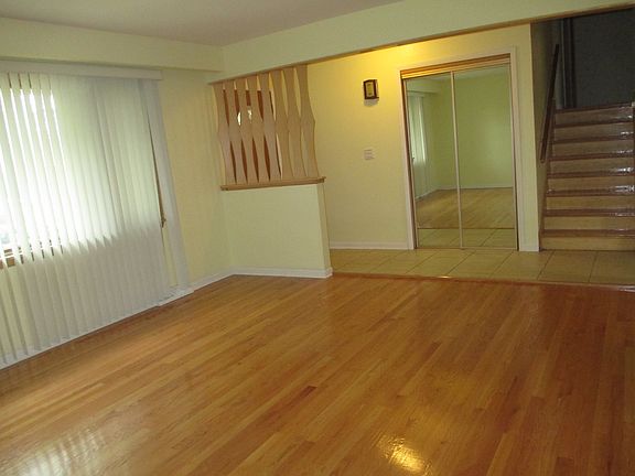 3rd image of 16946 Ellis Ave