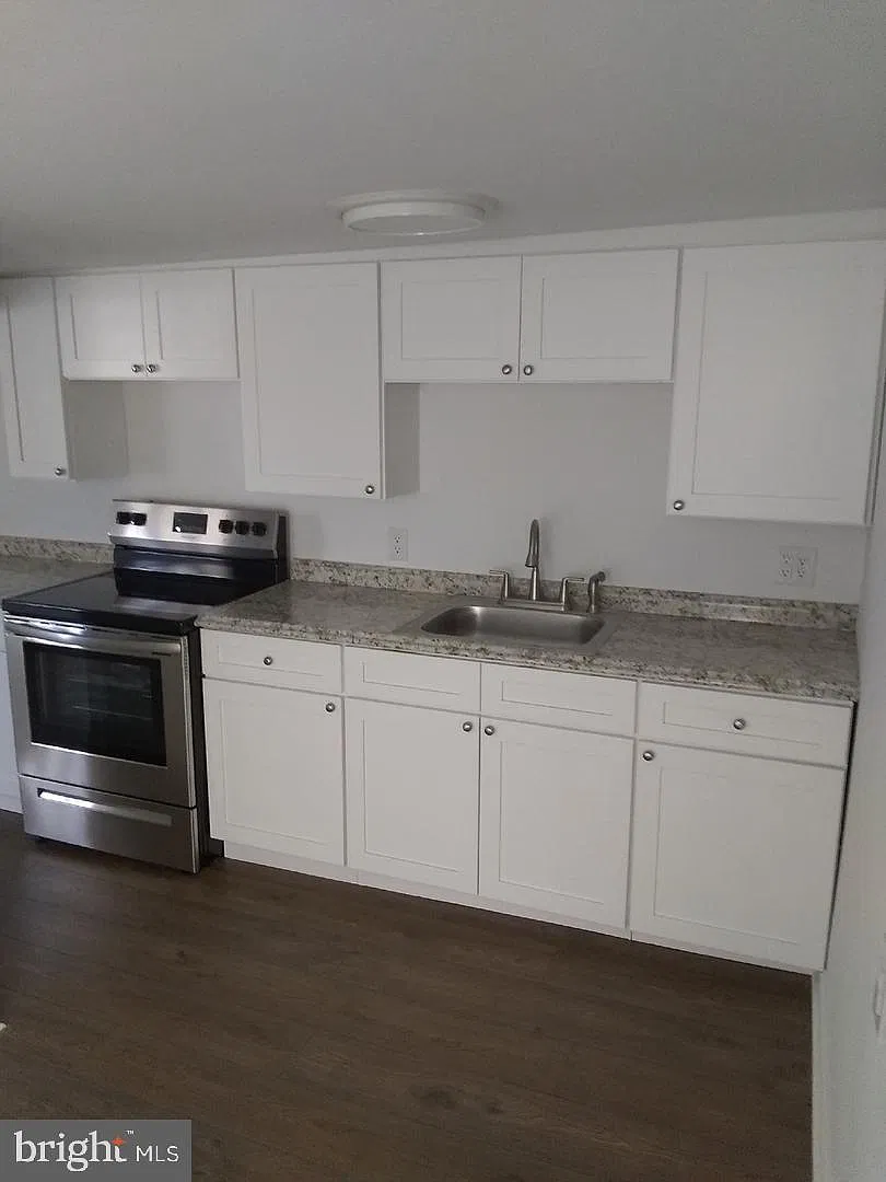 1 bed, 1.0 bath, 1000 sqft, $975 — Photo 1