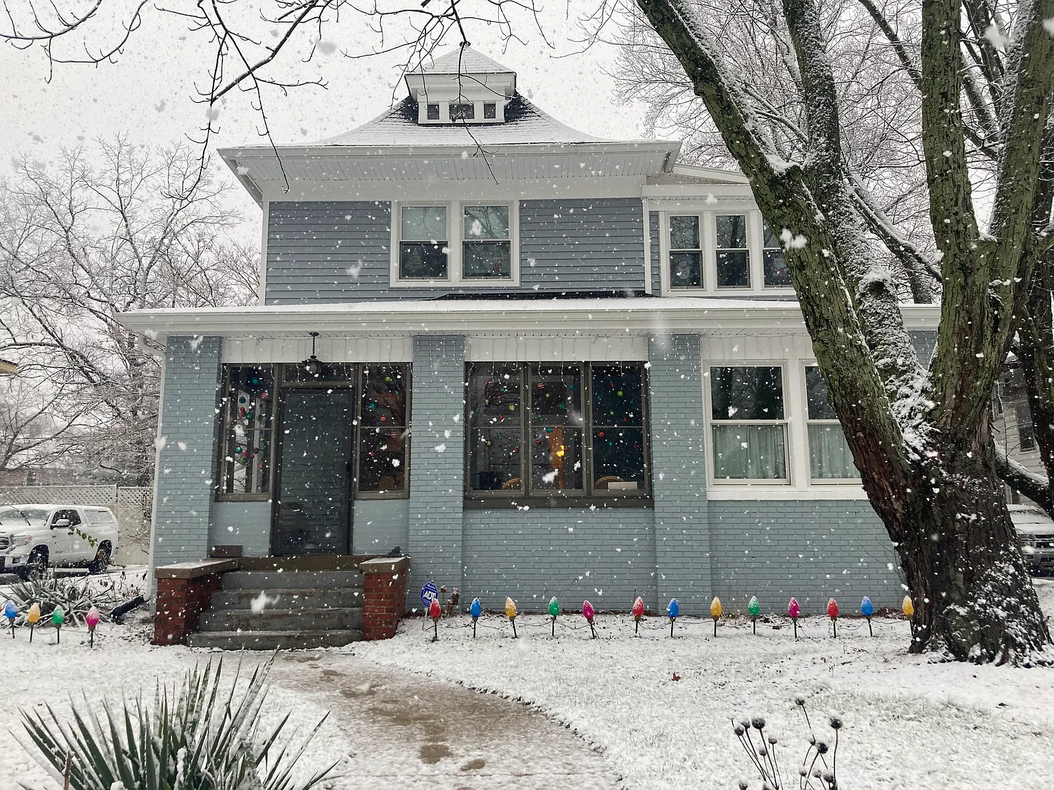 5 bed, 4721 sqft, $1,000 — Photo 1