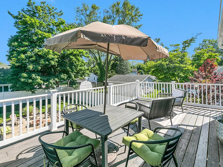 53 Field Ave — Photo 24