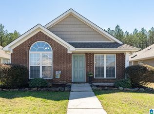 1246 Village Trl, Calera, AL 35040