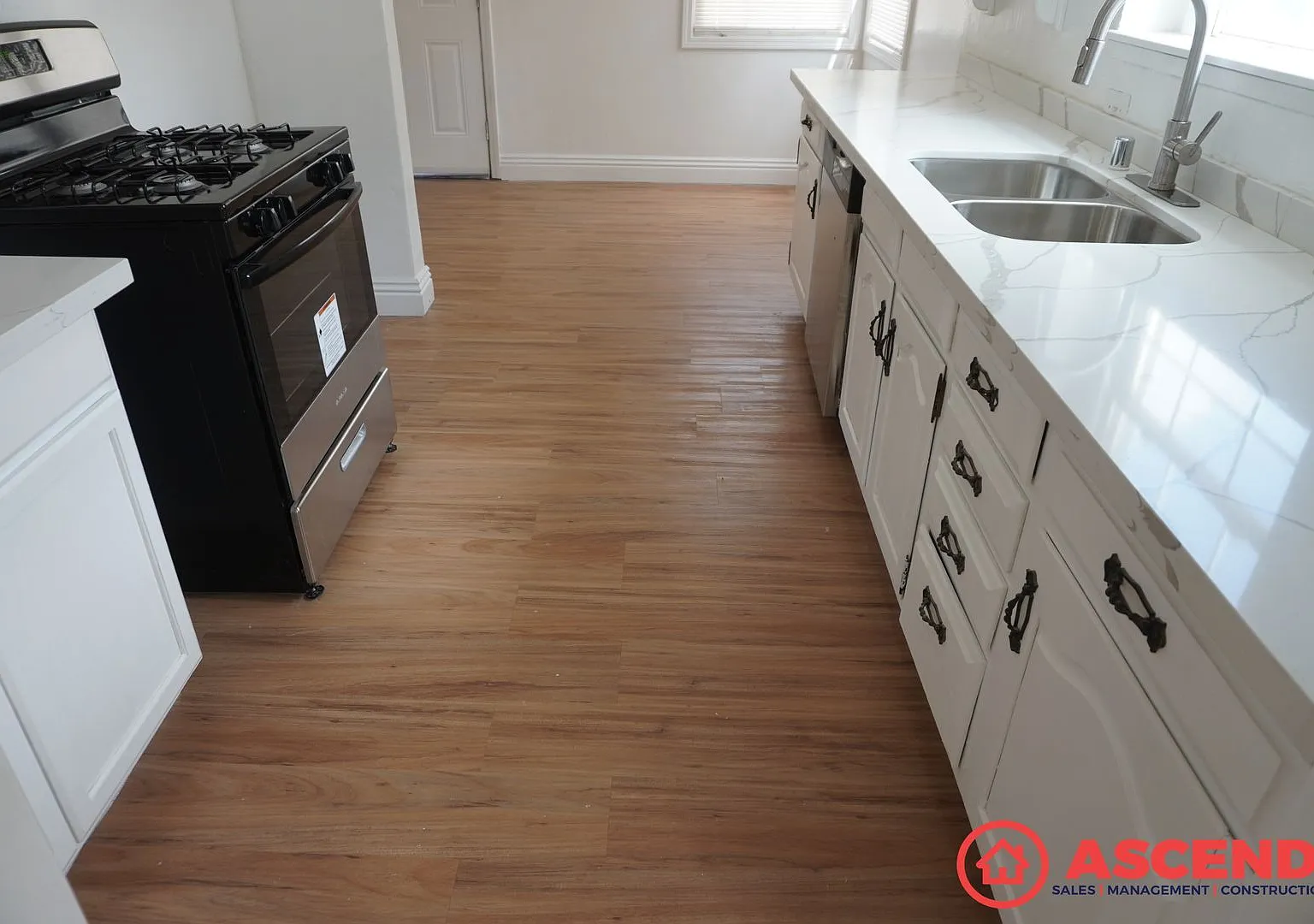 Charming Home in Downtown Bakersfield! — Photo 3
