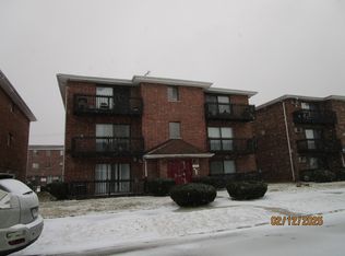 1613 Astor St APT 1E, Calumet City, IL 60409