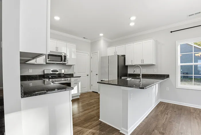 106 Knotts Berry Rd — Photo 18