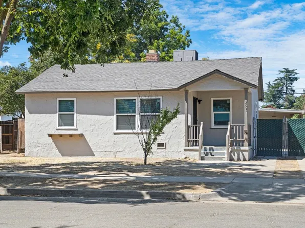 2005 E Cambridge Ave, Fresno, CA 93703