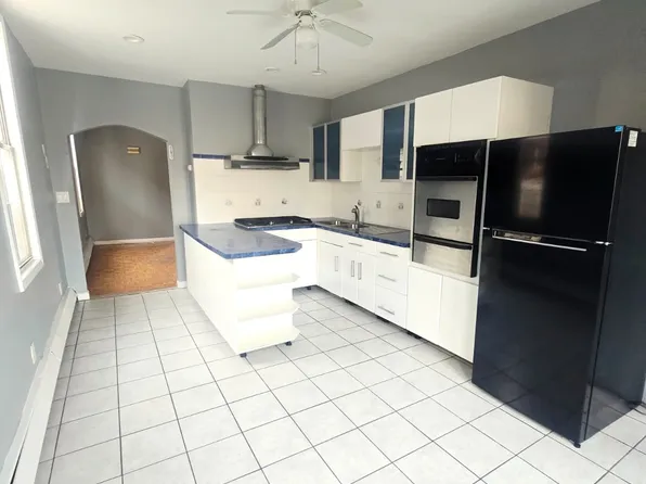 89 West 20th Street image 1 of 13