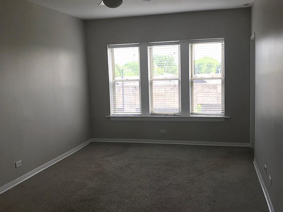 4th image of 4502 W Fullerton Ave #2W