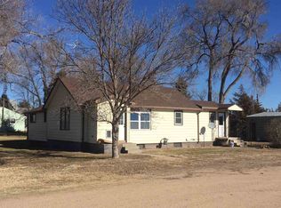 520 Navajoe St, Lamar, NE 69023