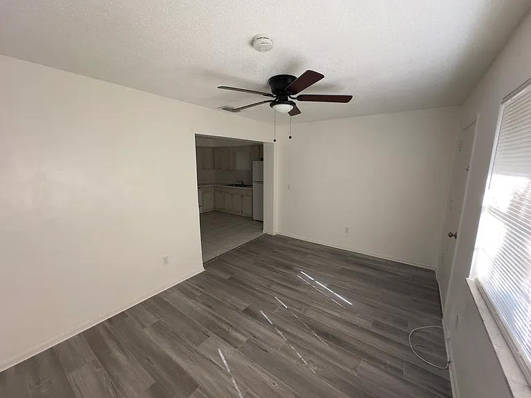 3088 Englewood Dr #A — Photo 7
