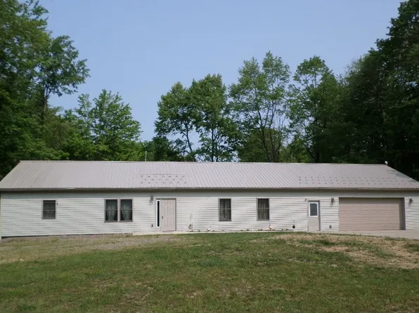 25646 Maple Grove Rd, Union City, PA 16438